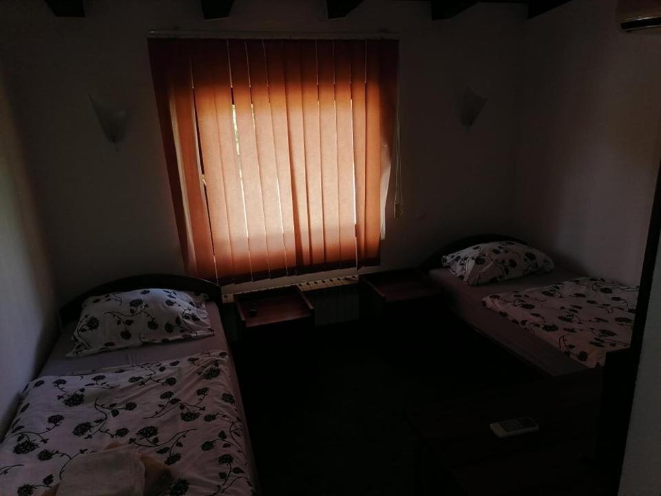 Bed and Breakfast Sulentic Sobe I Restoran à Virovitica Extérieur photo